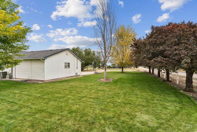 19012 Upper Pleasant Ridge Rd, Caldwell, ID 83607