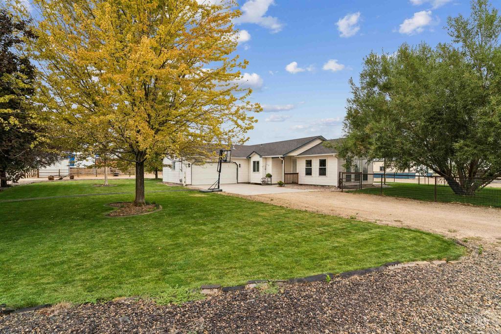19012 Upper Pleasant Ridge Rd, Caldwell, ID 83607 photo 2