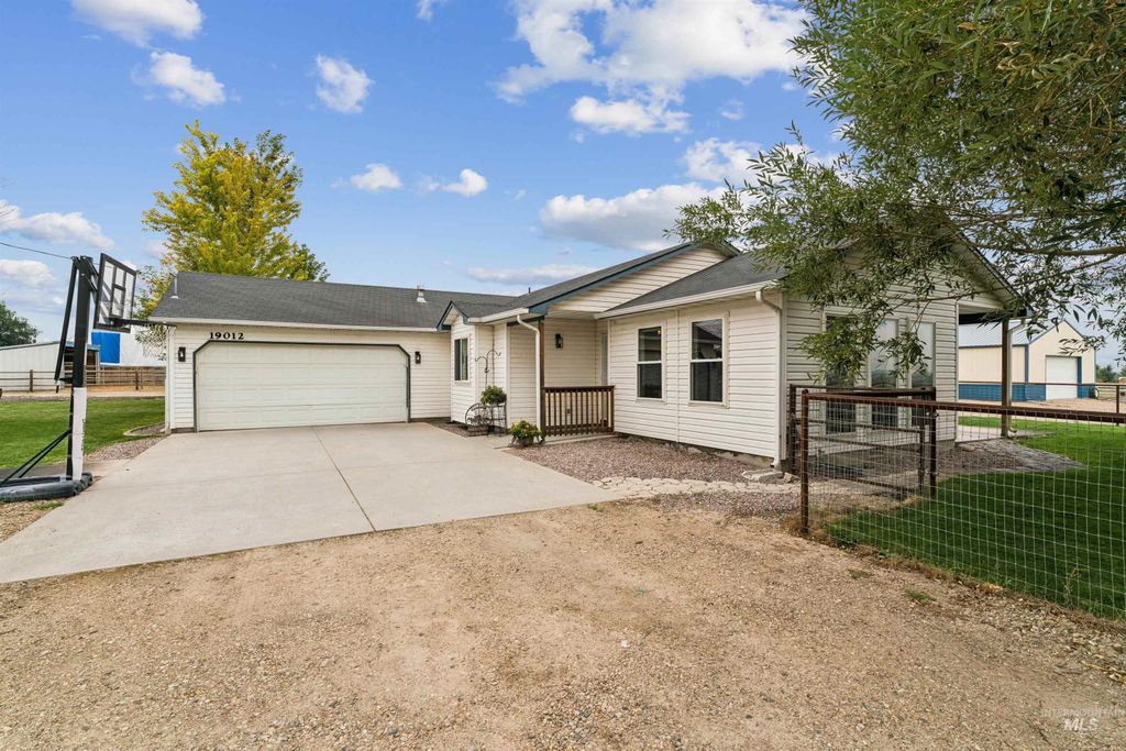 19012 Upper Pleasant Ridge Rd, Caldwell, ID 83607 photo 3
