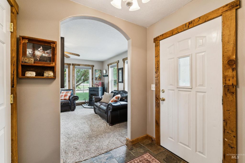 19012 Upper Pleasant Ridge Rd, Caldwell, ID 83607 photo 5