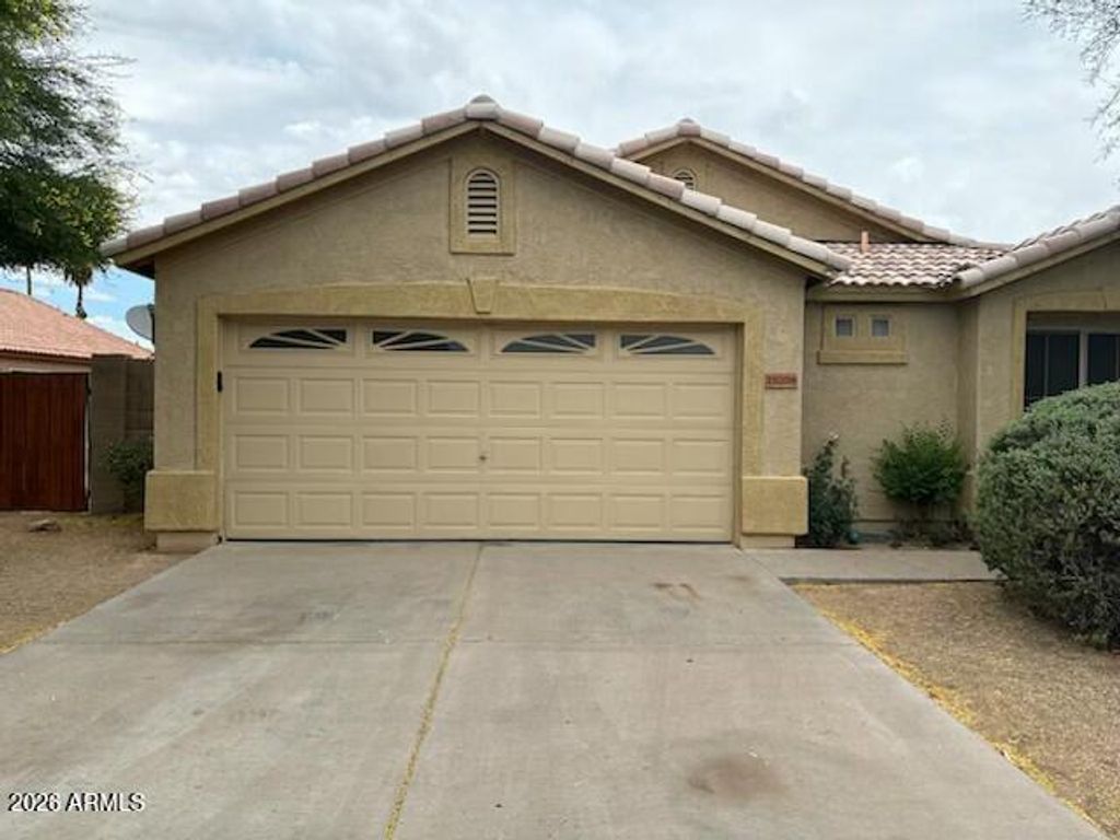 15204 W HONEYSUCKLE Lane, Surprise, AZ 85374 — photo 2