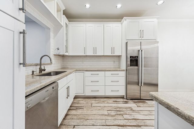 854 Augusta Drive 854, Houston, TX 77057