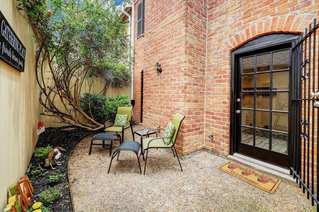 854 Augusta Drive 854, Houston, TX 77057