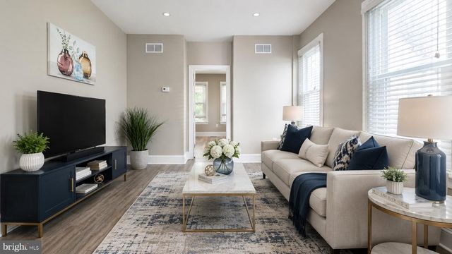424 WALNUT ST, Lansdale, PA 19446