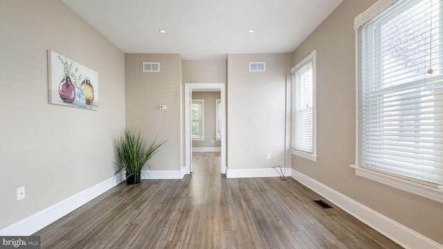 424 WALNUT ST, Lansdale, PA 19446