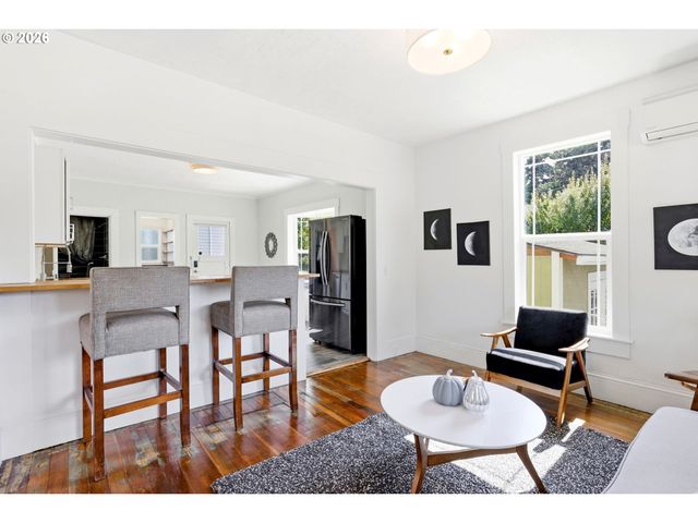 4006 Ne 7TH Ave, Portland, OR 97212