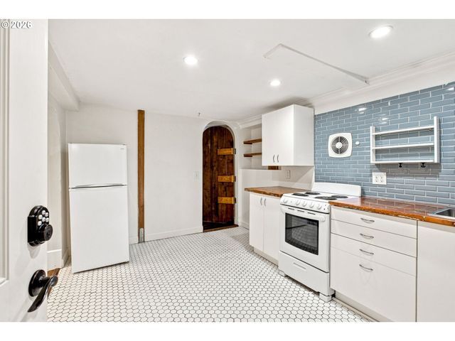 4006 Ne 7TH Ave, Portland, OR 97212