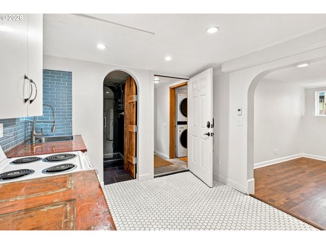 4006 Ne 7TH Ave, Portland, OR 97212