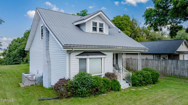 2424 Overlook Road, Kingsport, TN 37664