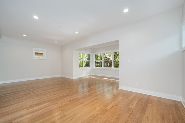 5310 N Spaulding Avenue, Chicago, IL 60625