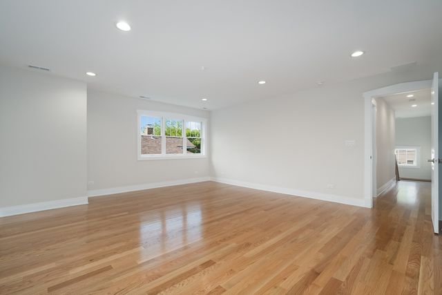 5310 N Spaulding Avenue, Chicago, IL 60625