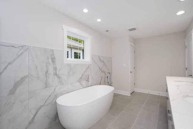 5310 N Spaulding Avenue, Chicago, IL 60625