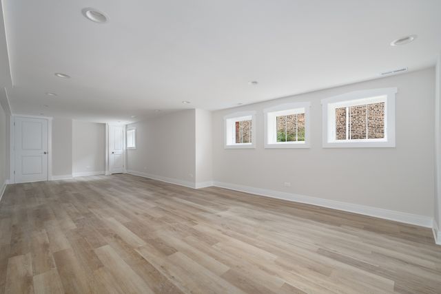 5310 N Spaulding Avenue, Chicago, IL 60625