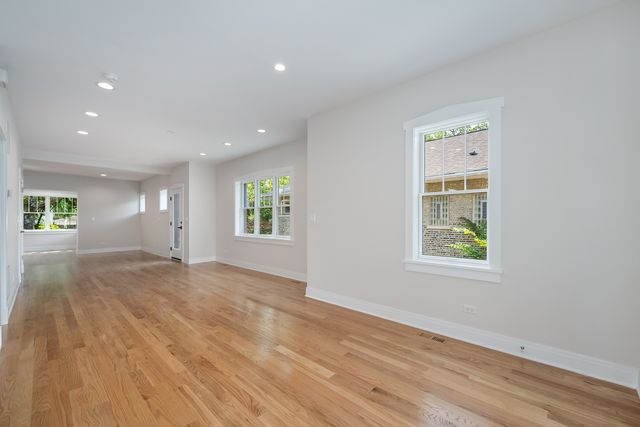 5310 N Spaulding Avenue, Chicago, IL 60625
