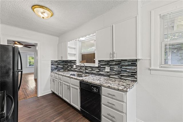 1805 E 67th Street, Kansas City, MO 64132