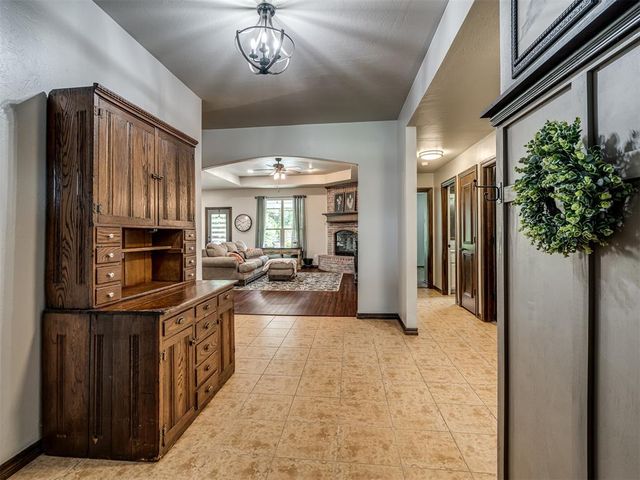 1275 Stone Ridge Drive, Edmond, OK 73034