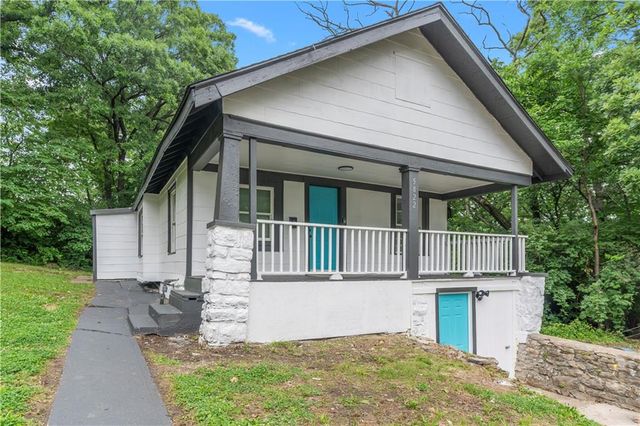 5822 Agnes Avenue, Kansas City, MO 64130