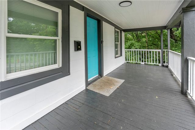 5822 Agnes Avenue, Kansas City, MO 64130