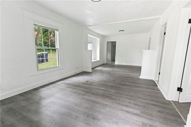 5822 Agnes Avenue, Kansas City, MO 64130