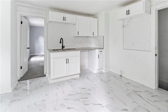 5822 Agnes Avenue, Kansas City, MO 64130