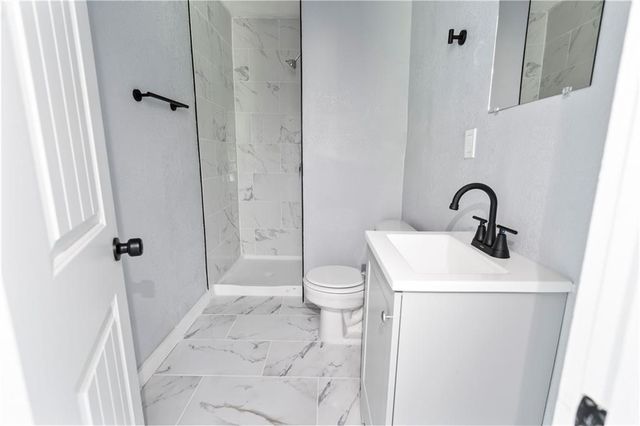 5822 Agnes Avenue, Kansas City, MO 64130