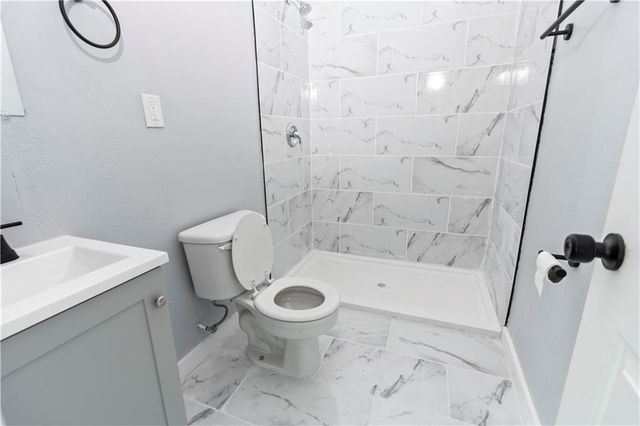 5822 Agnes Avenue, Kansas City, MO 64130