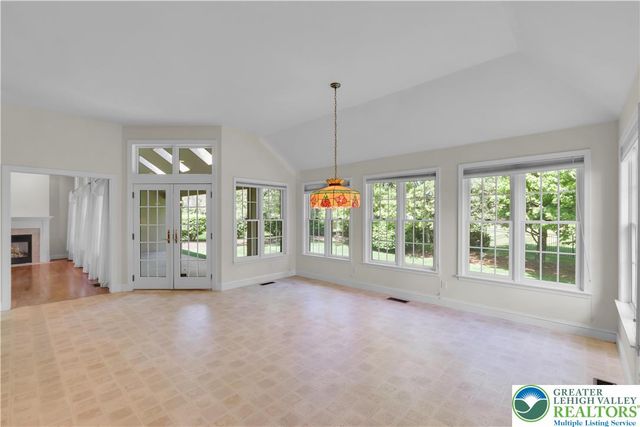 268 Jefferson Place, Lower Nazareth Twp, PA 18020