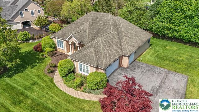 268 Jefferson Place, Lower Nazareth Twp, PA 18020