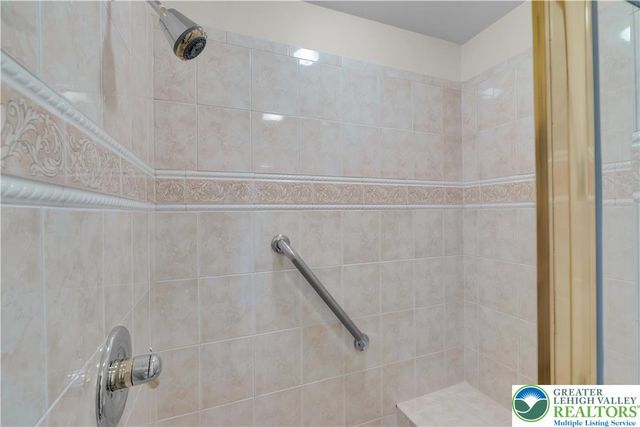 268 Jefferson Place, Lower Nazareth Twp, PA 18020
