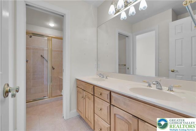 268 Jefferson Place, Lower Nazareth Twp, PA 18020