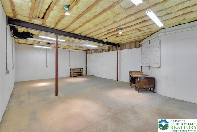 268 Jefferson Place, Lower Nazareth Twp, PA 18020
