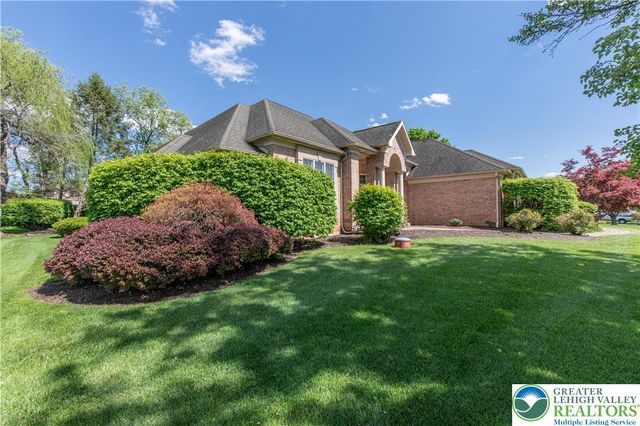 268 Jefferson Place, Lower Nazareth Twp, PA 18020