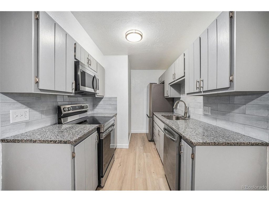 16259 W 10th Ave K-K-3, Golden, CO 80401