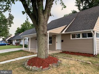 12 INDIGO RD, Levittown, PA 19057