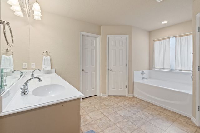 609 Jeffdale Drive, Burleson, TX 76028