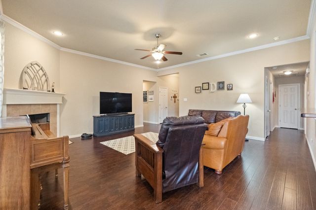 609 Jeffdale Drive, Burleson, TX 76028