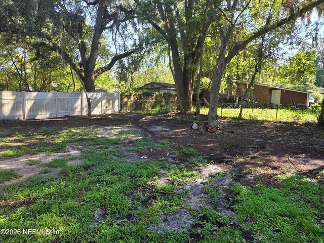 9121 ADAMS Avenue, Jacksonville, FL 32208