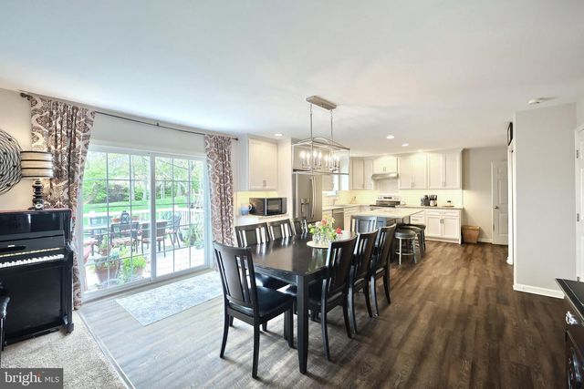 710 APPLE TREE LN, Mount Wolf, PA 17347