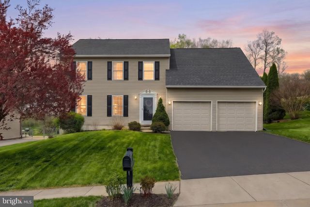 710 APPLE TREE LN, Mount Wolf, PA 17347