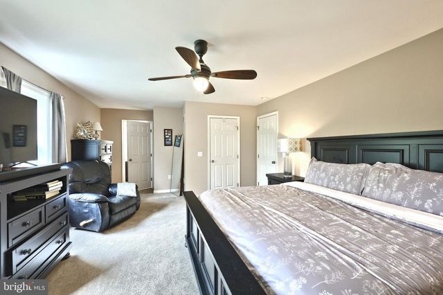 710 APPLE TREE LN, Mount Wolf, PA 17347