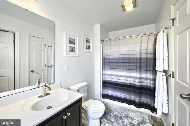 710 APPLE TREE LN, Mount Wolf, PA 17347
