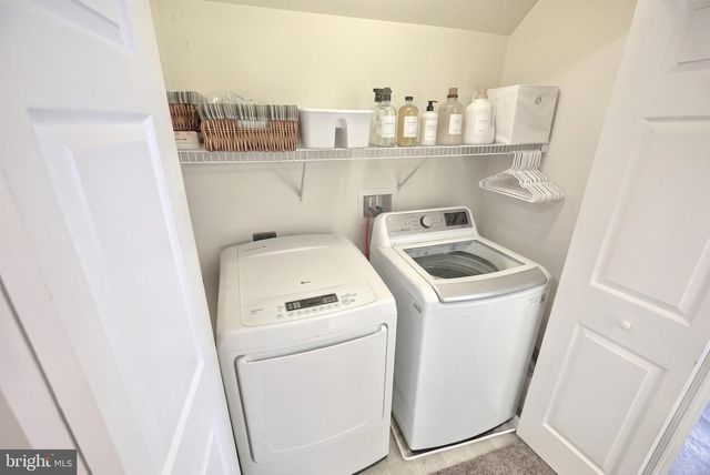 710 APPLE TREE LN, Mount Wolf, PA 17347
