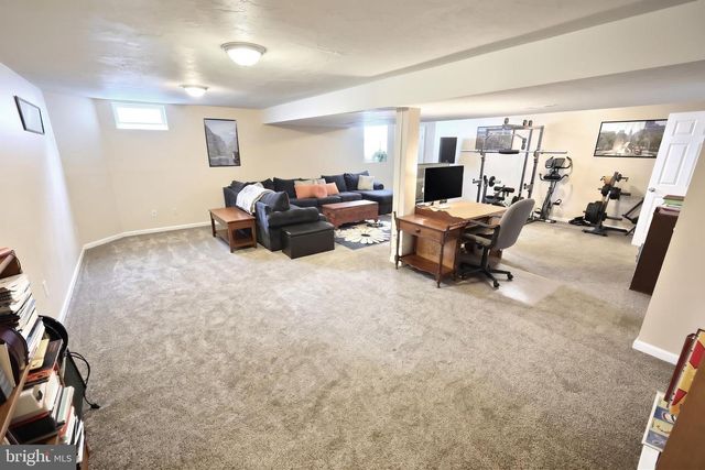 710 APPLE TREE LN, Mount Wolf, PA 17347