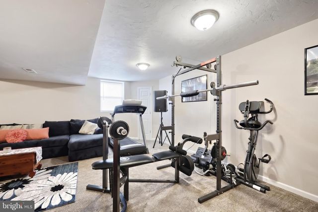 710 APPLE TREE LN, Mount Wolf, PA 17347