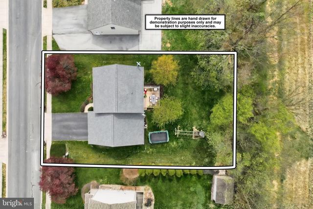 710 APPLE TREE LN, Mount Wolf, PA 17347