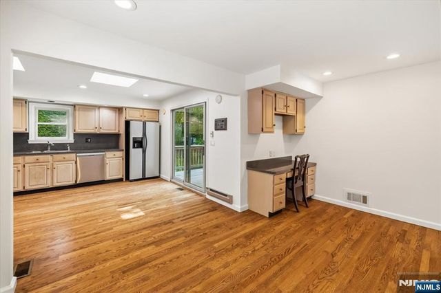346 E Woodland Road, New Milford, NJ 07646