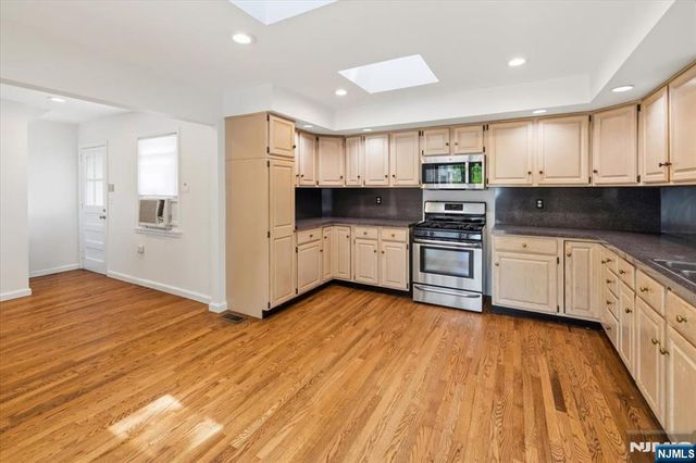 346 E Woodland Road, New Milford, NJ 07646