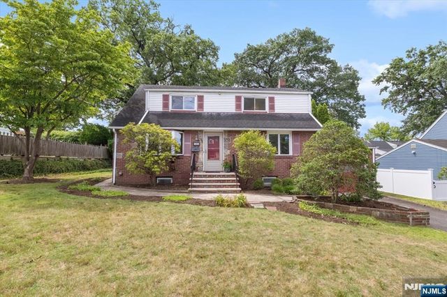 346 E Woodland Road, New Milford, NJ 07646