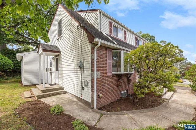 346 E Woodland Road, New Milford, NJ 07646