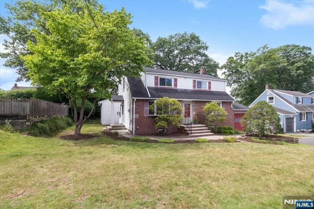 346 E Woodland Road, New Milford, NJ 07646